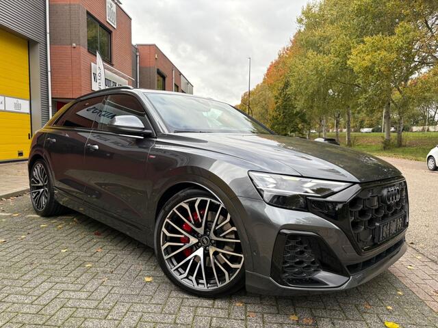 Audi Q8 55 TFSIe Quattro 394pk S-Line Pano 4W 23" Trekhaak B&O Soft Matr
