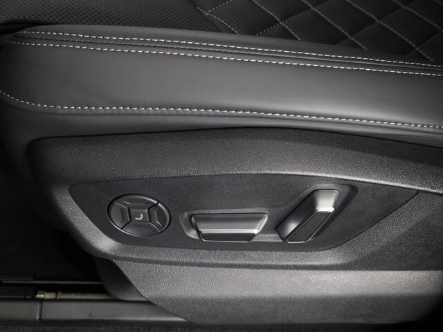 Audi Q8 60 TFSI e quattro Pro Line S Competition 490pk | Panoramadak | Head up display | Memory | Trekhaak | Massage stoelen | Assistentpakket Tour |