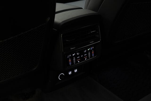 Audi Q8 55 TFSI quattro Pro Line Plus | 21 Inch | Trekhaak |