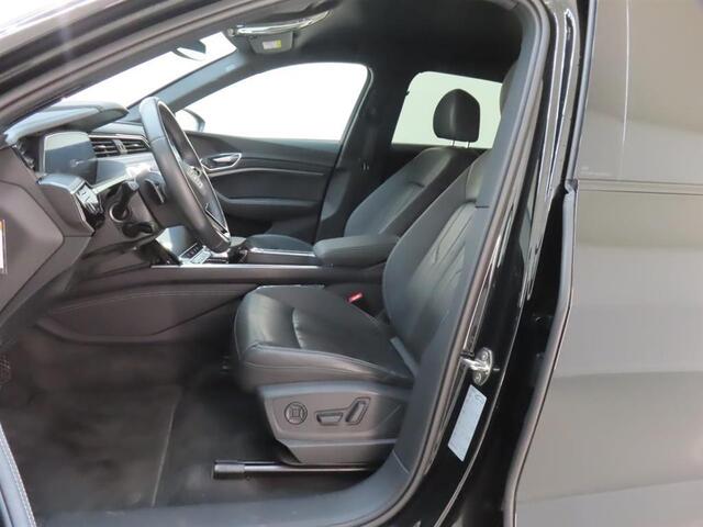 Audi Q8 e-tron 50 quattro Advanced Edition 95 kWh | Afn trekhaak | Virtual Cockpit+ | Luchtvering | CarPlay | Adap Cruise | S-line 22" LM | Elek stoelen | Zwart Optiek | Full led | Org NL