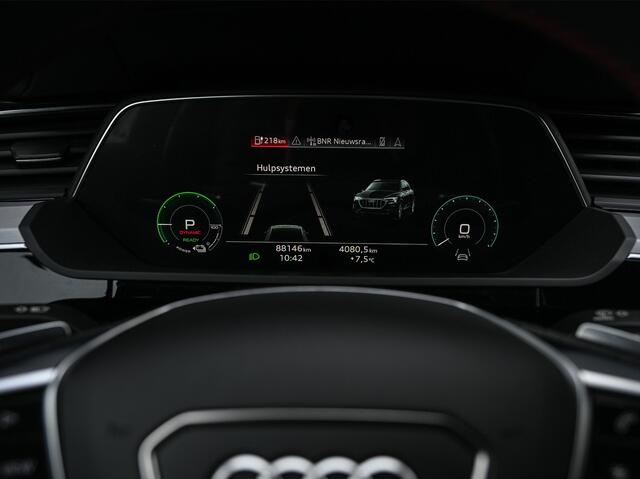Audi Q8 e-tron 50 quattro S Edition 95 kWh · NL-auto · Panoramadak · RS-seats Memory seats · Leder · Adaptive cruise · Keyless · Stuurverwarming