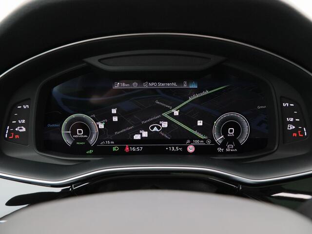 Audi Q8 60 TFSi e 490 Pk quattro S-Line Competition | Adaptive Cruise | Stoelverwarming | Panoramadak | 360 Camera | Navigatie | Trekhaak | 23 Inch | 10.002 Km!!