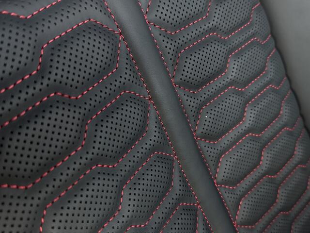 Audi Q8 4.0 TFSI V8T 601PK RS Q8 q. / carbon / ceramic brakes / B&O