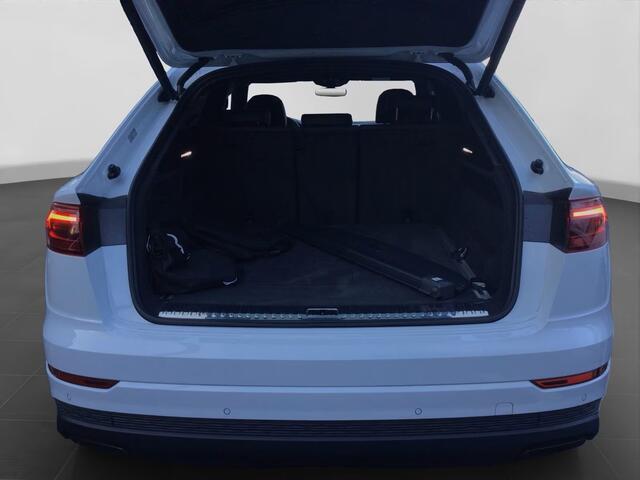 Audi Q8 55 TFSI e quattro Pro Line S ACC Trekhaak Luchtvering Panoramadak Head-Up 21 Inch Memory