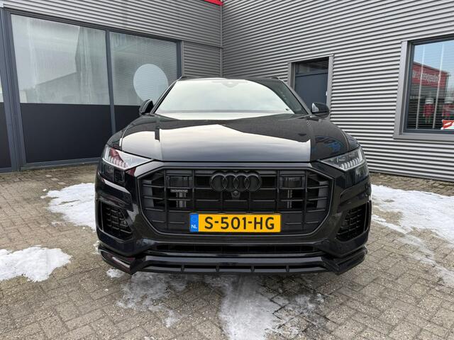 Audi Q8 55 TFSI e quattro Pro Line S-line Panoramadak Sound-systeem Bang & Olufsen S Sportstoelen plus Leder Valcona S-logo ruitpatrooon Stoelventilatie voor Stuurwielverwarming 23 Inch Head-up-display ACC
