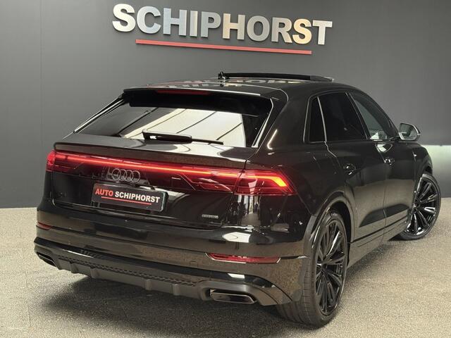 Audi Q8 Q8 55 Tfsi S-LINE Competiton 23 inch soft close RS zetels head-up trekhaak