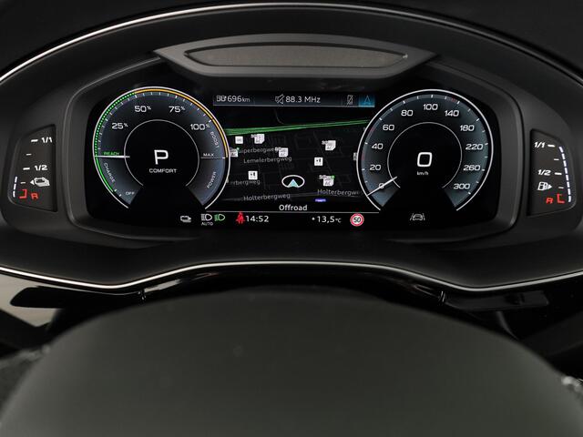 Audi Q8 60 TFSI e quattro Pro Line S Competition 490 PK | Panoramadak | Vier wiel besturen | Exclusive lak | Stoel ventilatie | Verlengde garantie |