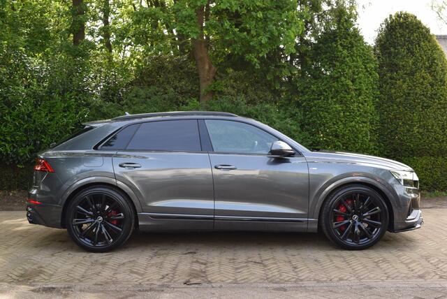 Audi Q8 55 TFSI e quattro S-line | HUD | RS-stoelen | Stoelkoeling | Panoramdak | Trekhaak