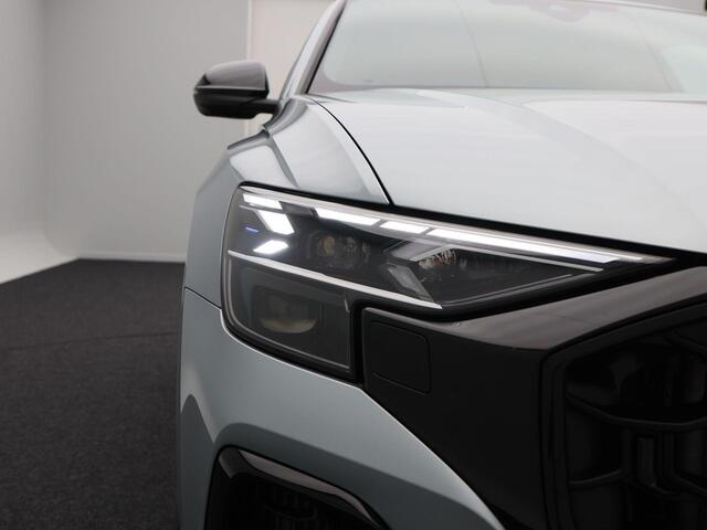 Audi Q8 60 TFSi e 490 Pk quattro S-Line Competition | Matrix Laser LED | Vierwielbesturing | B&O Audio | Valcona Leder | 22 Inch | Trekhaak | Head-Up | 20.328 Km!!