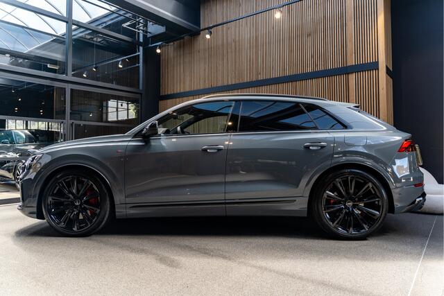 Audi Q8 60 TFSI e B&O Advanced Grigio Telesto Audi Exclusive Carbon 60 TFSI e Pro Line S Competition Lamborghini Kleur