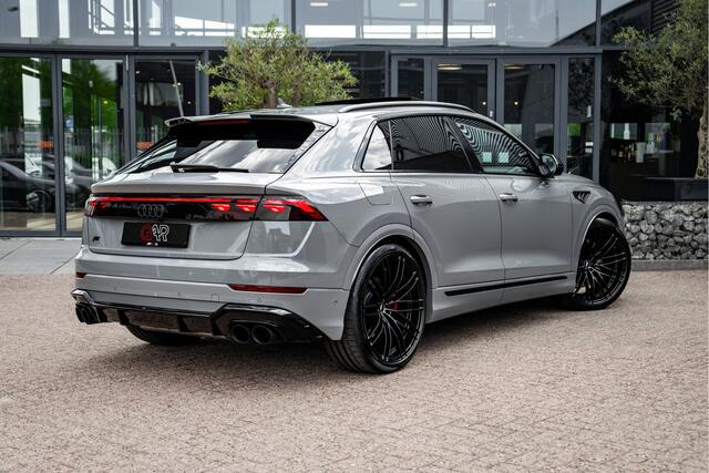 Audi Q8 60 TFSI e ABT Aero Competition | Audi Exclusive Nardogrijs | Advanced onderstel | Stoelventilatie + massagefunctie | Uitgebreid lederpakket | Carbon | Head up | B&O | Servosluiting