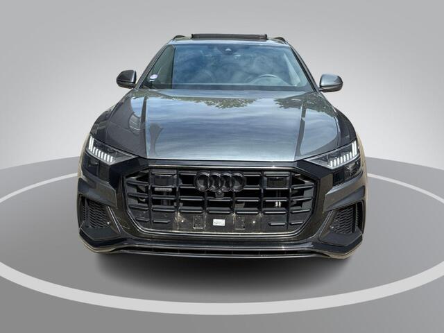 Audi Q8 55 TFSIe 381pk Tiptronic Quattro Pro Line S · Panoramadak · 360 Camera · Wegklapbare Trekhaak · Apple/Android Car Play · Luchtvering · 21'' Inch ·