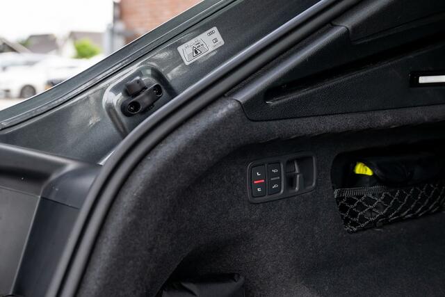 Audi Q8 55 TFSI e quattro Pro Line S | Panorama | RS Seats | Luchtvering | Bang & Olufsen | Trekhaak | Camera | 22' Inch |