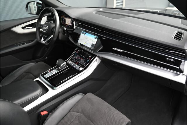 Audi Q8 55 TFSI e QUATTRO / 3 X S-LINE / PANO / B&O / LED MATRIX / SFEERVERLICHTING / CAMERA / TREKHAAK