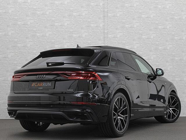 Audi Q8 60e 462PK Competition | #RS-Stoelen | Carbon | Panorama | ACC | 360 Camera | B&O Sound | Trekhaak | Matrix-LED | Sfeerverlichting | Memory | Stuurverwarming | Stoelverwarming V+A | Zonwering | ISO-Glas | Leder Dashboard | 3-Zone Clima | Carplay |