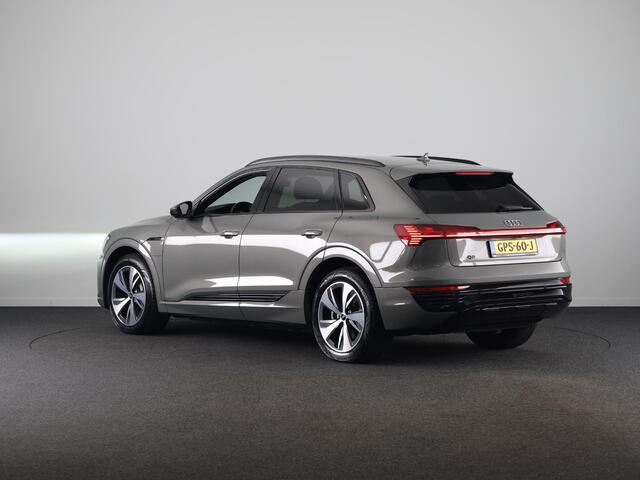 Audi Q8 e-tron 50 quattro Edition 95 kWh 340pk | SOH 96% | Lederen bekleding | | 20 inch lichtmetalen velgen | Elektrisch verstelbare voorstoelen met geheugen | Parkeercamera |