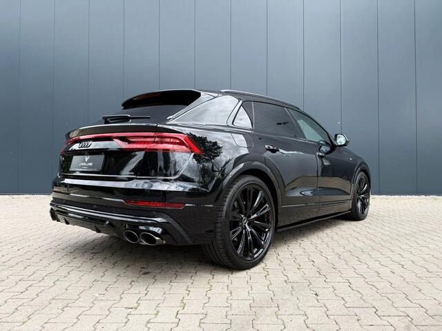 Audi Q8 55 TFSI e quattro pano tr.hk Matrix B&O