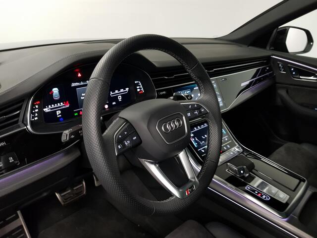 Audi Q8 4.0 TFSI RS Q8 Quattro 600pk! Panorama dak Navigatie Electrische achterklep Led Camera Climate Control Parkeer sensoren voor en achter Lichtmetalen Velgen