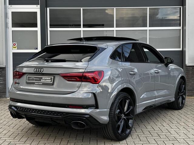 Audi RS Q3 Sportback 2.5 TFSI RS | 1e eigenaar NL AUTO | Schuif-kanteldak | Sfeer | B&O 3D | Keyless | Elektr. stoelen | Camera | ACC | Side assist