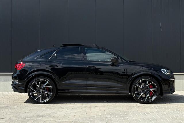 Audi RS Q3 Sportback TFSI RS - Pano - Matrix - 360 Camera - Sonos - ACC - Trekhaak - Black Pack - VOL - Rijklaar