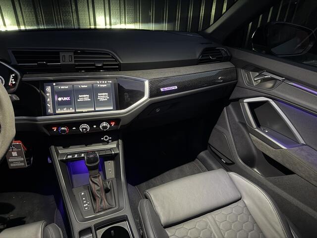 Audi RS Q3 Sportback RSQ3 TFSI PANO SFEER MATRIX RS STOELEN