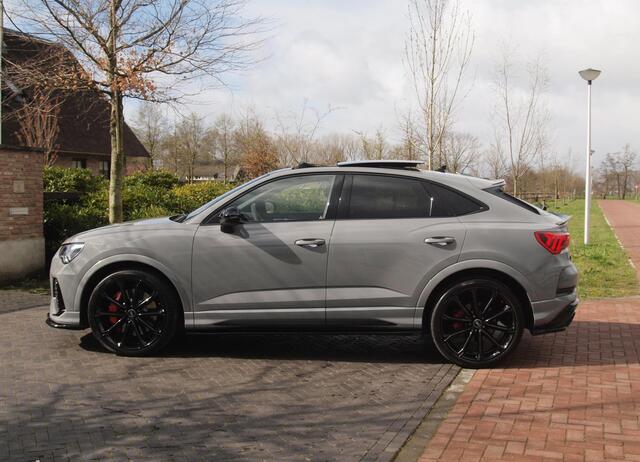 Audi RS Q3 Sportback TFSI | Panoramadak | Bang & Olufsen | Maxton Design | Sport Uitlaatsysteem |