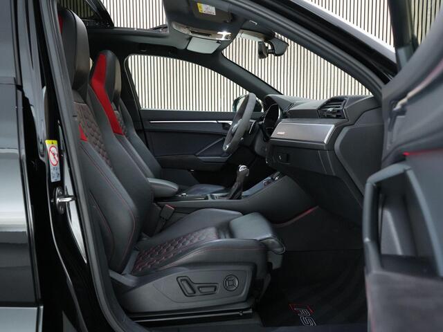 Audi RS Q3 Sportback 400pk TFSI Quattro |panoramadak|B&O|RS seats|Apple Carplay|ACC|blind spot|matrix LED|stoelverwarming|parkeer camera|21" LMV|