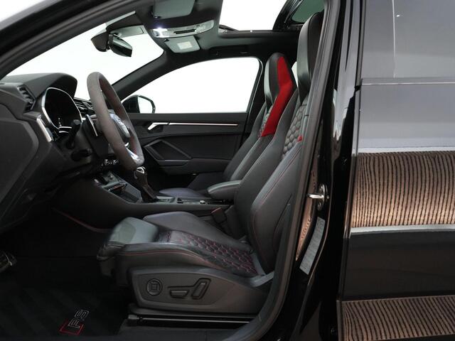 Audi RS Q3 Sportback 400pk TFSI Quattro |panoramadak|B&O|RS seats|Apple Carplay|ACC|blind spot|matrix LED|stoelverwarming|parkeer camera|21" LMV|