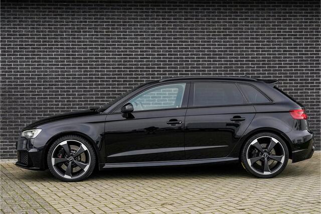 Audi RS3 Sportback 2.5 TFSI quattro Pro Line Plus | RS sportstoelen | Sportstuur | 19 inch LM