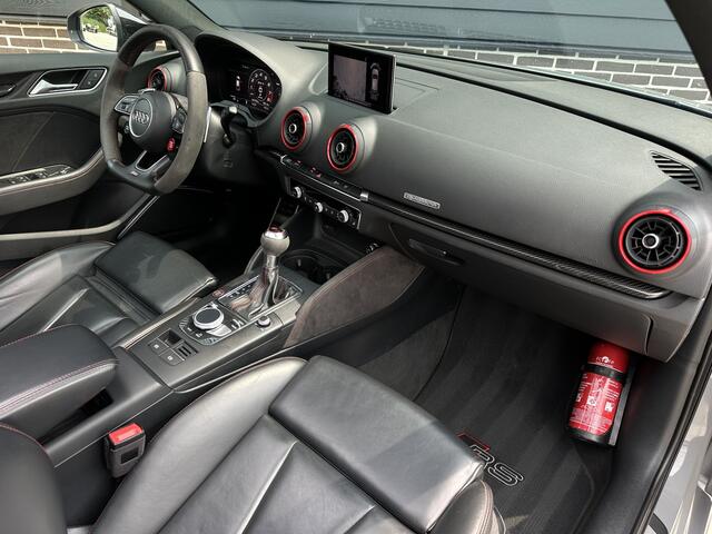 Audi RS3 Sportback 2.5 TFSI Quattro Panoramadak, B&O, Carbon