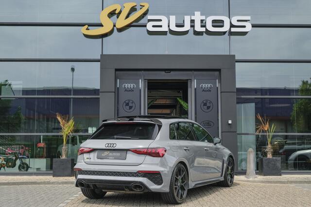 Audi RS3 Sportback 2.5 TFSI 400pk Quattro Hulk Panoramadak *BTW* Keramisch VOL! Massage B&O audio RS Dynamic