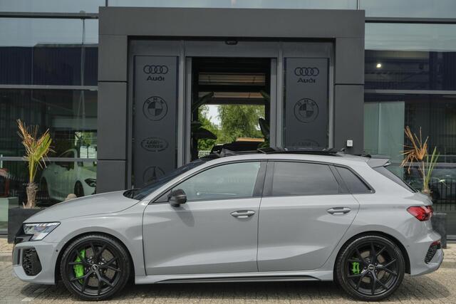 Audi RS3 Sportback 2.5 TFSI 400pk Quattro Hulk Panoramadak *BTW* Keramisch VOL! Massage B&O audio RS Dynamic