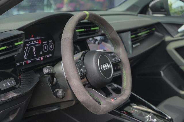 Audi RS3 Sportback 2.5 TFSI 400pk Quattro Hulk Panoramadak *BTW* Keramisch VOL! Massage B&O audio RS Dynamic