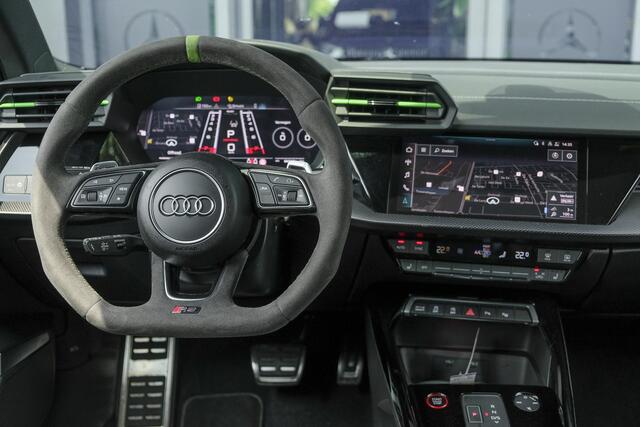 Audi RS3 Sportback 2.5 TFSI 400pk Quattro Hulk Panoramadak *BTW* Keramisch VOL! Massage B&O audio RS Dynamic