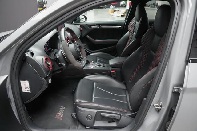 Audi RS3 Limousine 2.5 460pk TFSI quattro |APR stage 1|APR carbon air intake|Akrapovic|RS-stoelen|Bang&Olufsen|digital cockpit|Apple Carplay|Matrix-LED|blind spot|