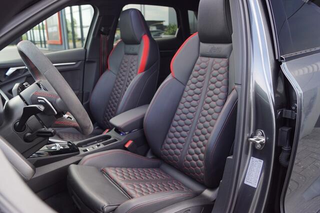 Audi RS3 Sportback 2.5 TFSI 400pk Quattro Pano BenO RS-Design 19'' ACC