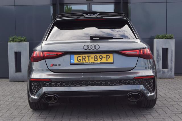 Audi RS3 Sportback 2.5 TFSI 400pk Quattro Pano BenO RS-Design 19'' ACC