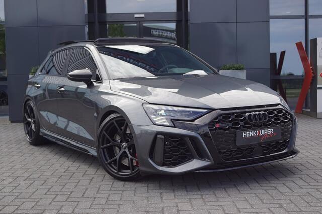 Audi RS3 Sportback 2.5 TFSI 400pk Quattro Pano BenO RS-Design 19'' ACC