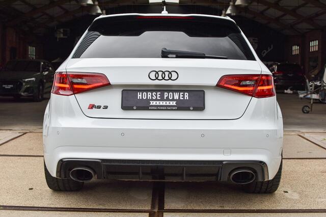 Audi RS3 Sportback 2.5 TFSI Quattro Pro Line Plus *RS Schaalstoelen | Pano | B&O | Magnetic Ride | Carbon | Blindspot*