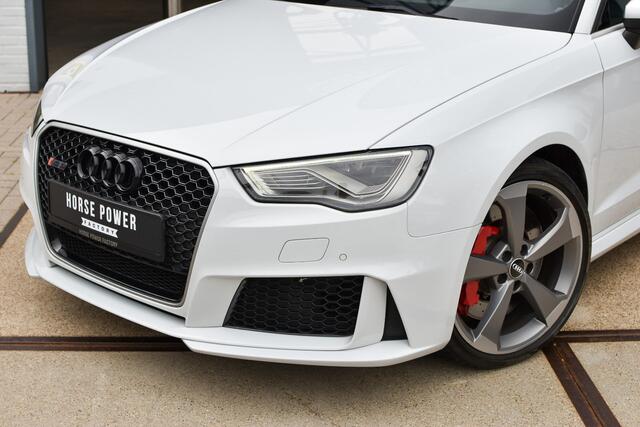 Audi RS3 Sportback 2.5 TFSI Quattro Pro Line Plus *RS Schaalstoelen | Pano | B&O | Magnetic Ride | Carbon | Blindspot*