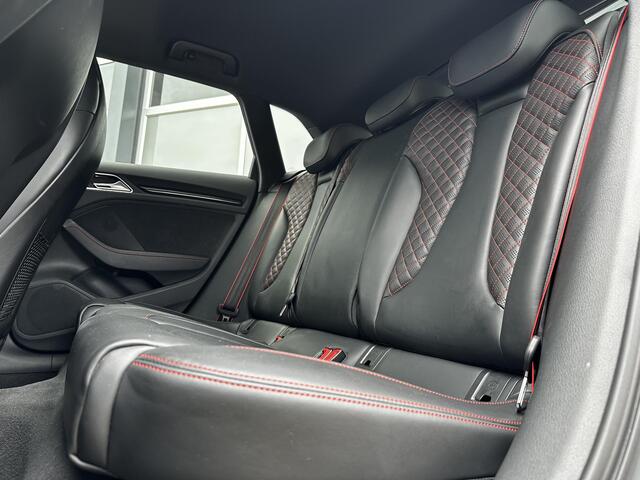 Audi RS3 Sportback 2.5 TFSI RS 3 quattro DAZA | Schuif-kanteldak | RS DESIGN | Keyless | Side Assist | Carbon | MAGNETIC RIDE | Camera