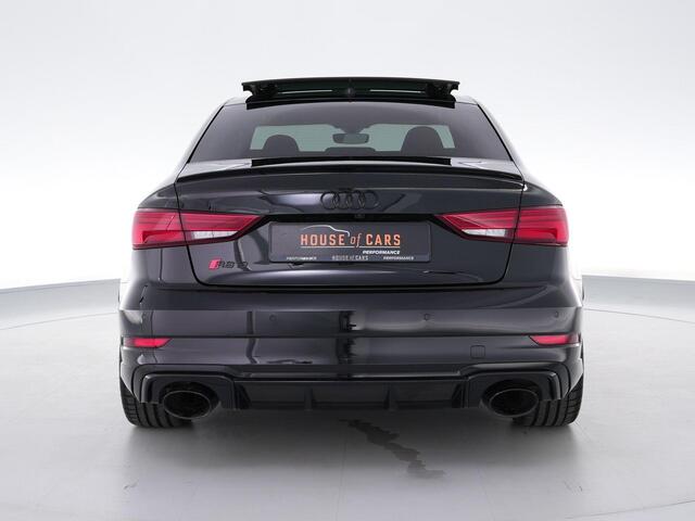Audi RS3 Limousine 2.5 400pk TFSI quattro |panoramadak|RS-seats|B&O|blind spot|ACC|parkeercamera|stoelverwarming|