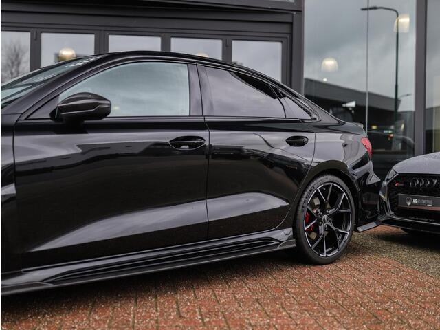 Audi RS3 Limousine 2.5 TFSI A3 quattro | CT Carbon | RS-Dynamic | Matrix | Keyless | B&O | Leder | Camera