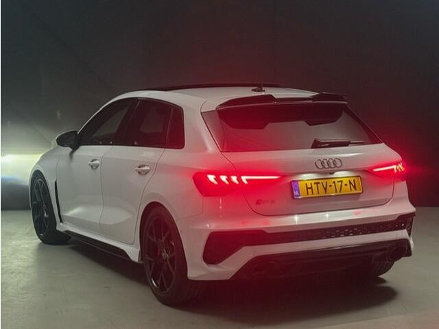 Audi RS3 2.5 TFSI quattro A3 Sportback B&O*PANO*400PK*KEYLESS*BLACK*Full-assist*