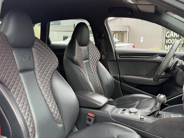 Audi RS3 Sportback 2.5 TFSI quattro | Keramische remmen | RS Stoelen | Virtual Cockpit