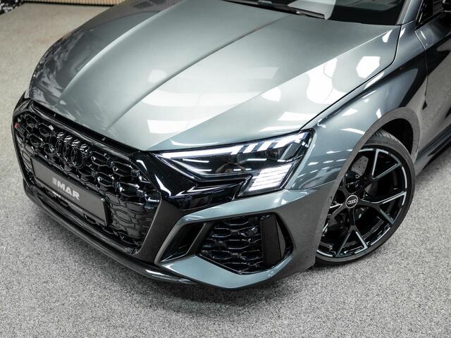 Audi RS3 Sportback 2.5 TFSI S tronic quattro Sportback Hulk uitvoering|carbonpack|Ceramische remmen|