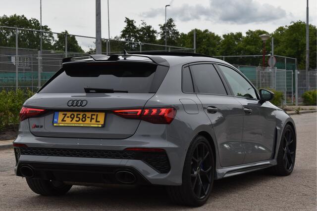 Audi RS3 2.5 TFSI quattro 400 PK RS-Dynamic | Vol | B&O | Keyless | HUD | Keramisch | Massagestoelen | Camera | Open dak