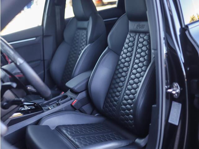 Audi RS3 Limousine 2.5 TFSI A3 quattro | Keramisch | Carbon | Keyless | B&O | Pano