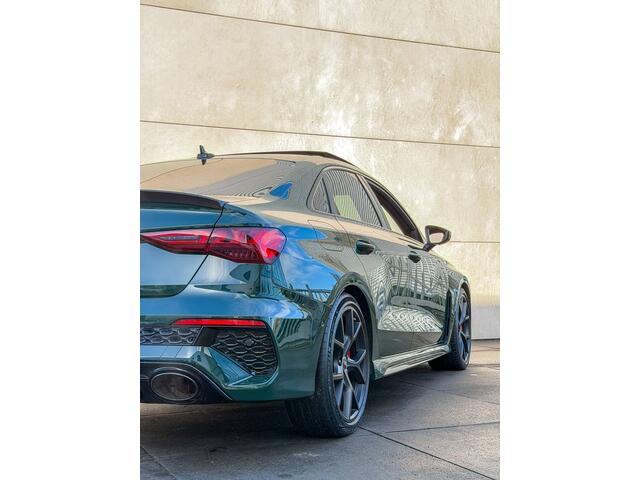 Audi RS3 Limousine 2.5 TFSI quattro Carbon ext.-Keramisch-Pano-Head up-Keyless-ACC