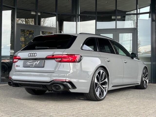 Audi RS4 2.9 TFSI RS4 QUATTRO - PANO - MILLTEK - BenO